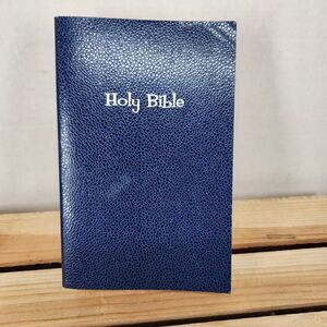 Holy Bible NIV Navy Hard Back 1978 Revised 1983